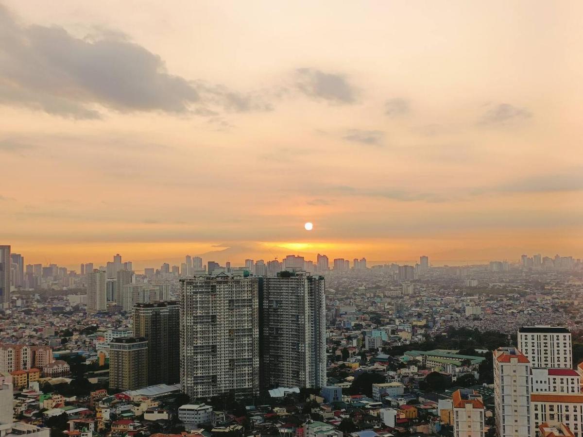 Penthouse Studio At Fame Residence 41St Floor, Shangrila-Megamall Manila Exterior foto