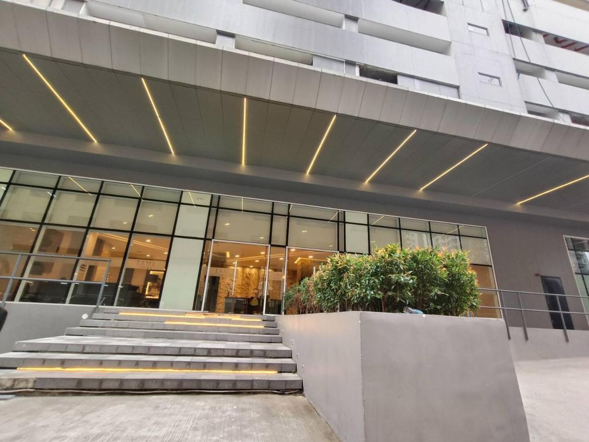 Penthouse Studio At Fame Residence 41St Floor, Shangrila-Megamall Manila Exterior foto