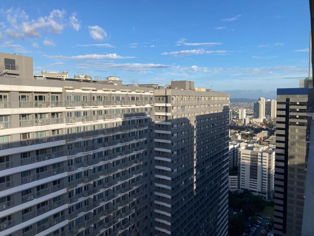 Penthouse Studio At Fame Residence 41St Floor, Shangrila-Megamall Manila Exterior foto