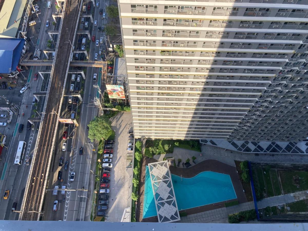 Penthouse Studio At Fame Residence 41St Floor, Shangrila-Megamall Manila Exterior foto